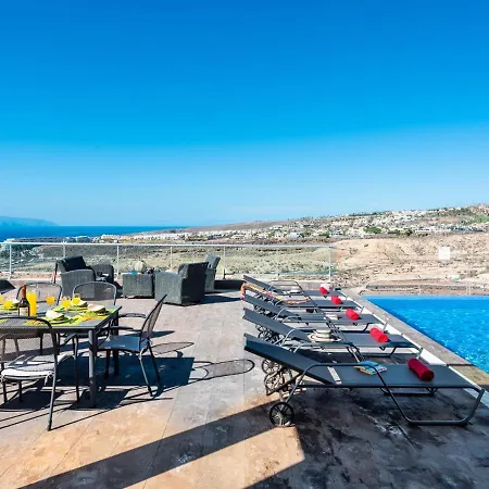 Infinity Caleta Ocean View Heated Pool * أذيخي