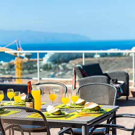 Infinity Caleta Ocean View Heated Pool أذيخي